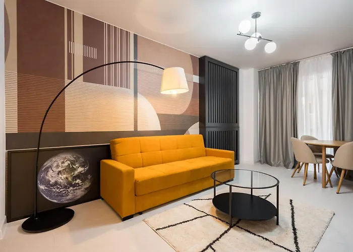 Central Spacious Apartment 910